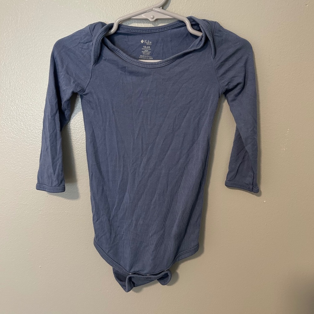 Kyte Baby long sleeve bodysuit in slate blue